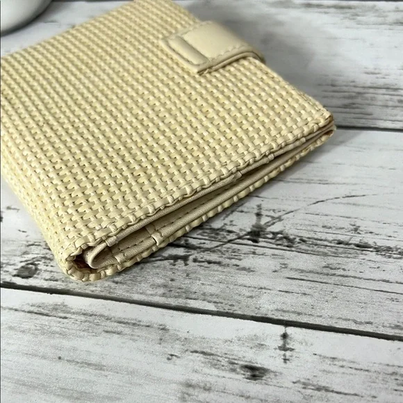 Etienne Aigner Cream Woven Wallet - Picture 4 of 9
